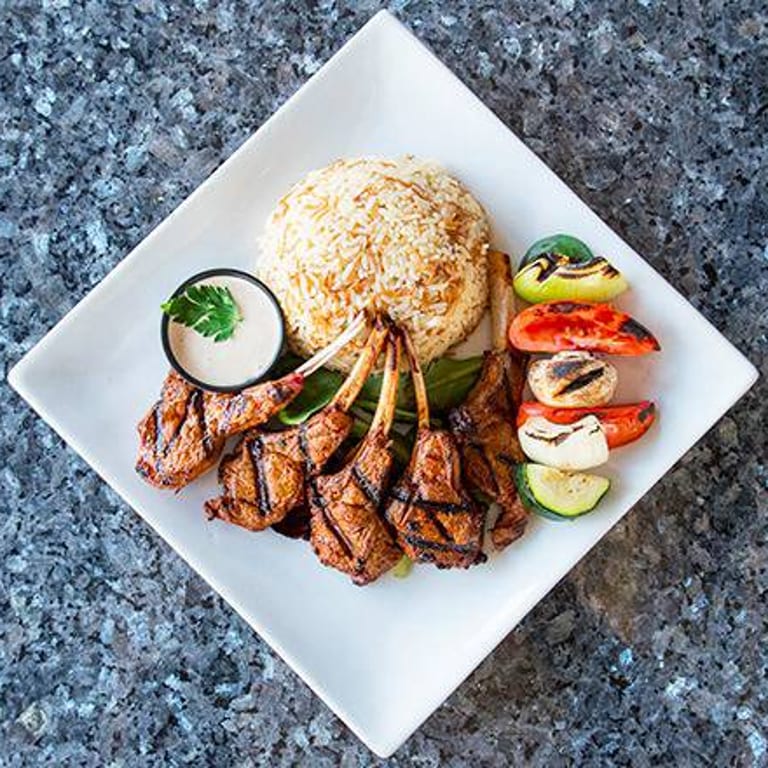 Succulent Lamb Chops: A Mediterranean Delight